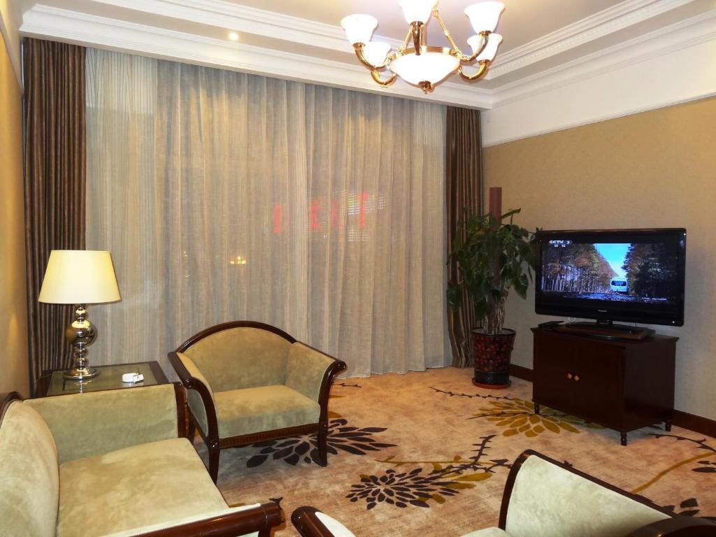 Datong Hotel Датонг Стая снимка